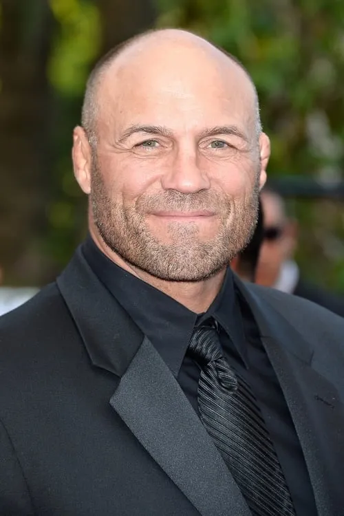 Randy Couture interpretando a Terry Grimes