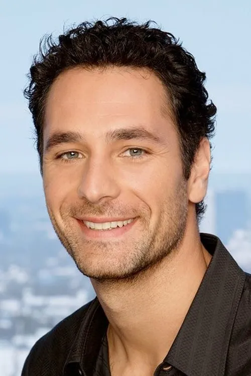 Foto de perfil del actor Raoul Bova en el reparto