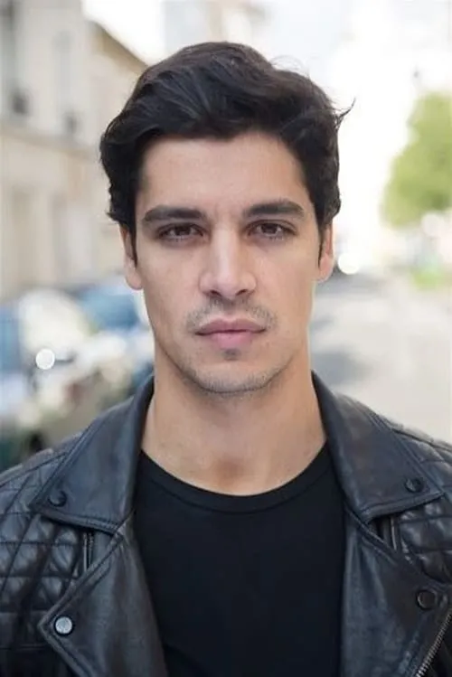 Actor Raphael Acloque