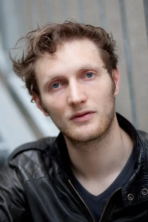 Actor Raphael Dwinger