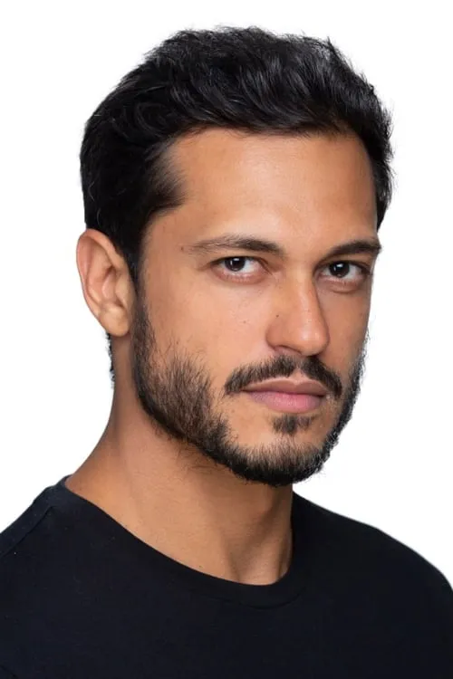 Actor Raphael Viana