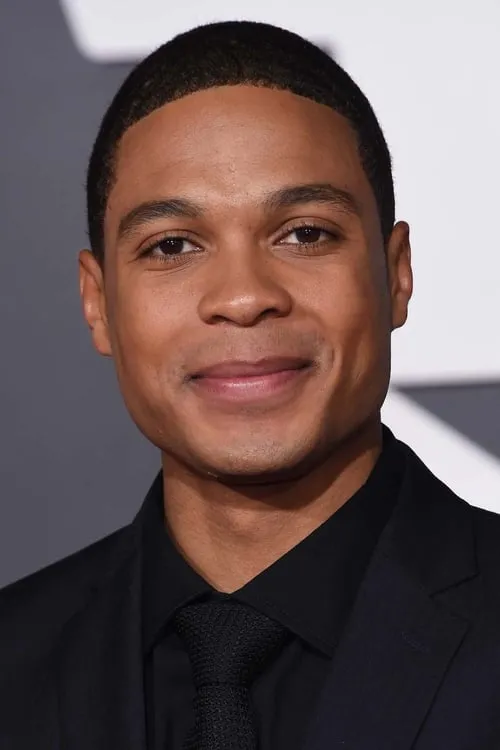 Mike Lefemine ha trabajado con Ray Fisher en 1 ocasiones