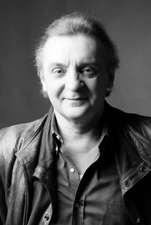 Actor Raymond Avenière