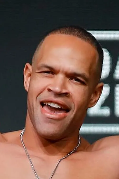 Raymond Daniels interpretando a Himself