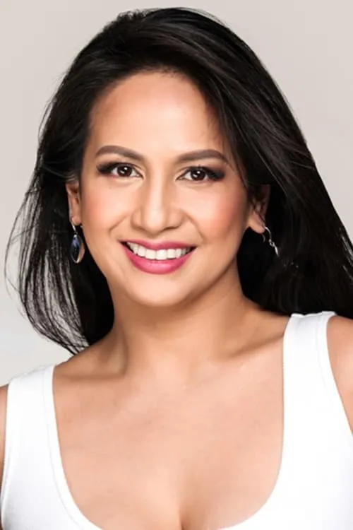 Actor Regine Tolentino