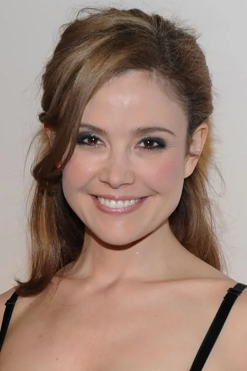 Reiko Aylesworth interpretando a Cassie Levine