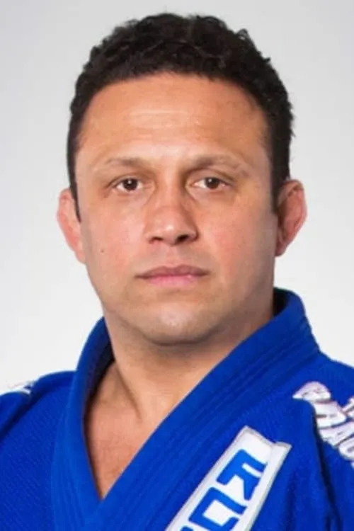 Renzo Gracie interpretando a Self