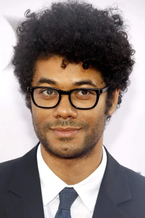 Richard Ayoade en el reparto