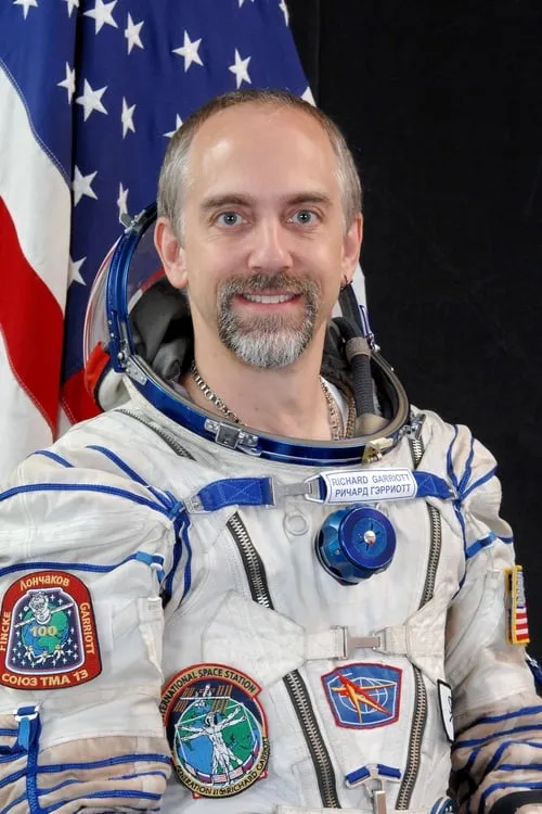 Richard Garriott interpretando a himself