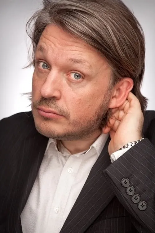 Richard Herring interpretando a Himself