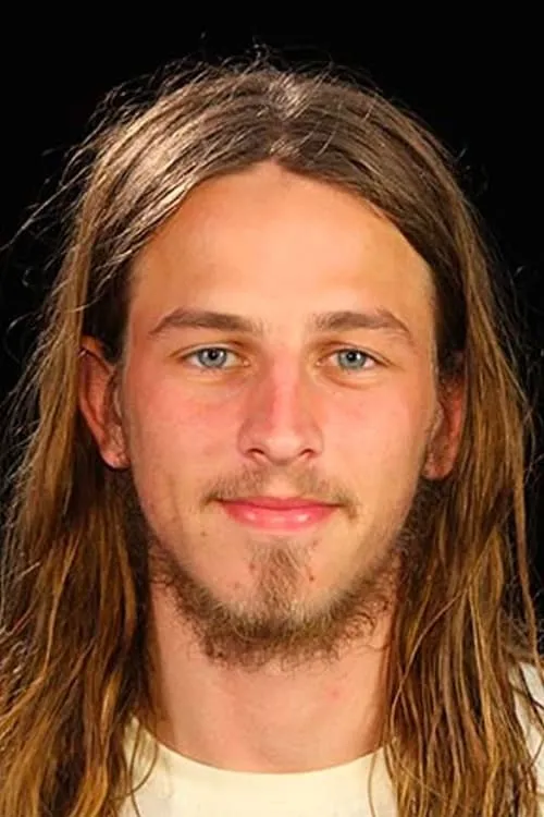 Riley Hawk interpretando a Himself