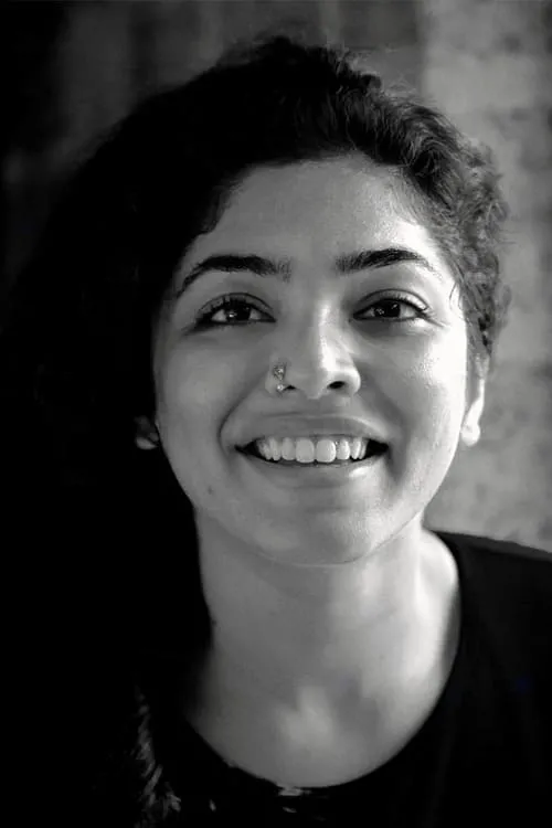 Rima Kallingal interpretando a Aasha Nair