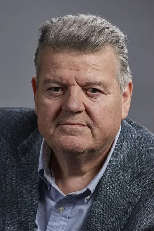 Robbie Coltrane interpretando a Himself