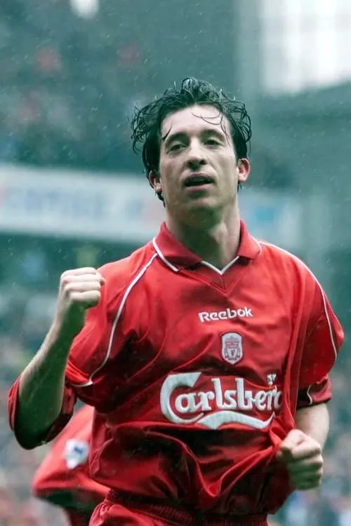 Robbie Fowler interpretando a Self (archive footage)