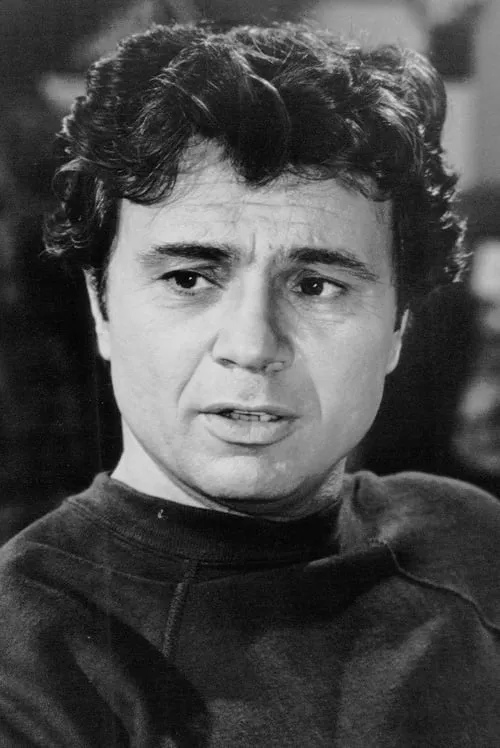 Robert Blake en el reparto