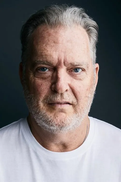 Foto de perfil del actor Robert R. Shafer en el reparto