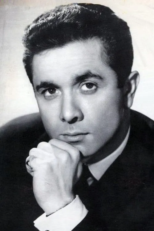 Actor Robert Ripa