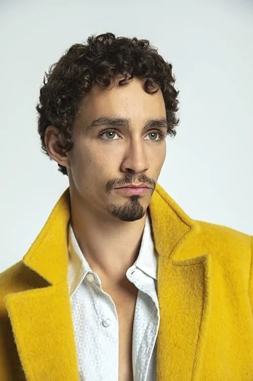 Robert Sheehan interpretando a Nathan Young