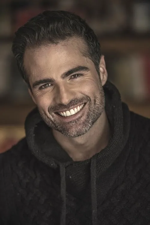 Actor Roberto Manrique