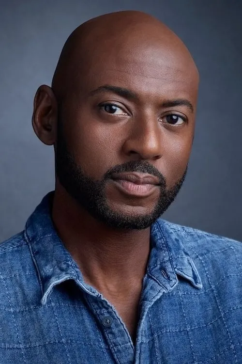 Romany Malco interpretando a Darren Roanoke