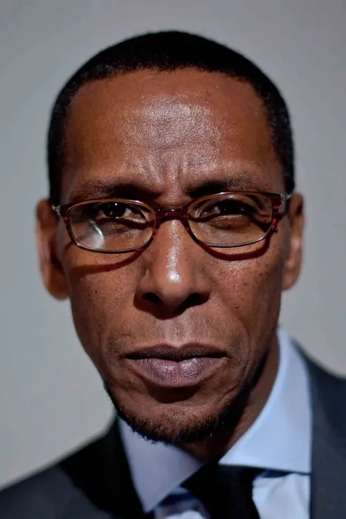 Ron Cephas Jones interpretando a Joel