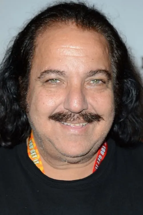 Ron Jeremy interpretando a Himself