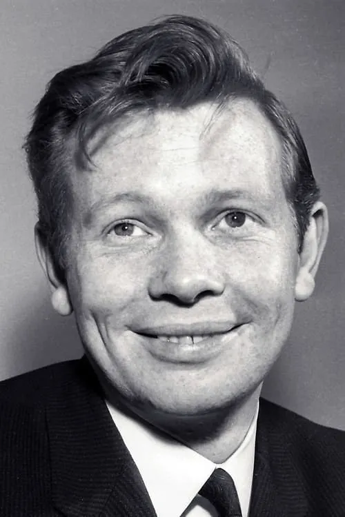 Actor Ronald Lacey