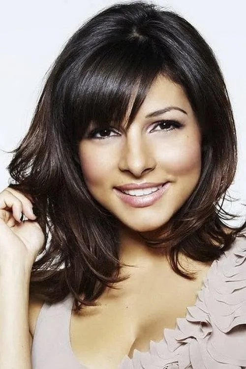 Roxanne Pallett interpretando a Louise