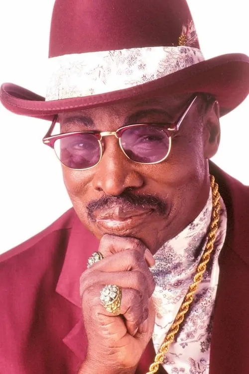 Rudy Ray Moore interpretando a Monk Ru-Dee