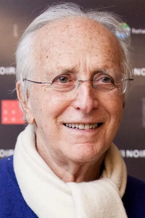 Ruggero Deodato interpretando a Prof. Roth