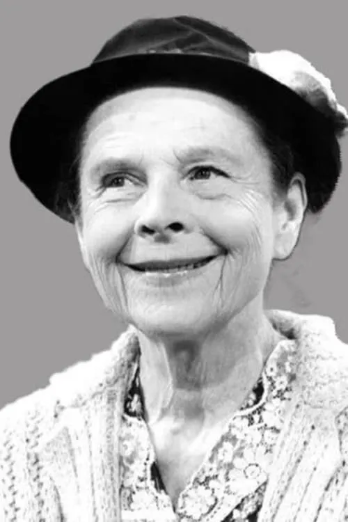 Ruth Gordon interpretando a Becky Rosen