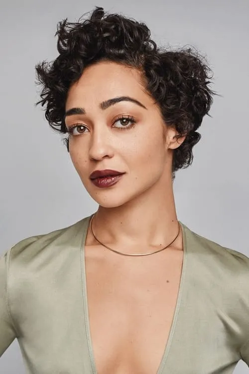 Chloe McCormack ha trabajado con Ruth Negga en 1 ocasiones