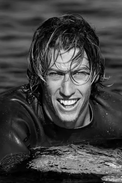 Ryan Burch interpretando a Himself