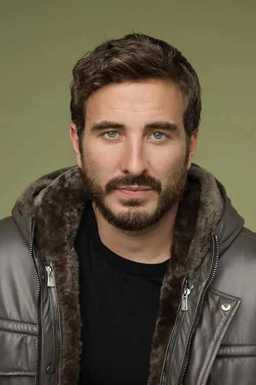 Foto de perfil del actor Ryan Corr en el reparto