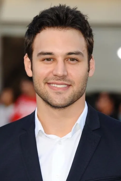 Ryan Guzman interpretando a Brett