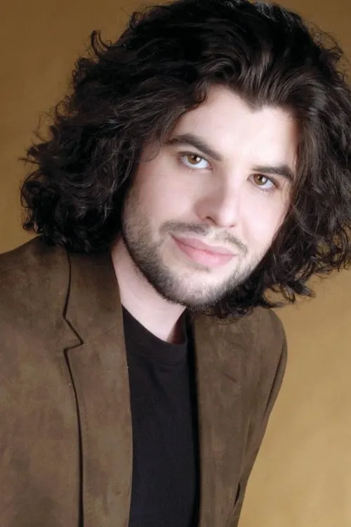 Sage Stallone interpretando a himself