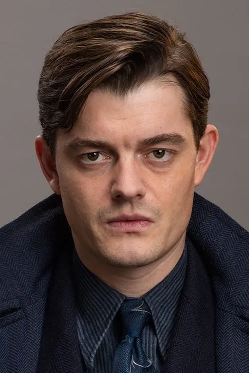 Sam Riley interpretando a Greider