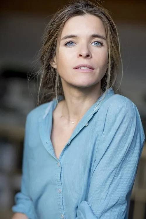 Actor Samantha Rénier