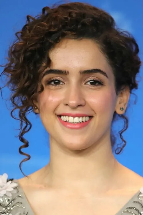 Sanya Malhotra interpretando a Neha