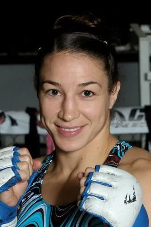 Sara McMann interpretando a Self