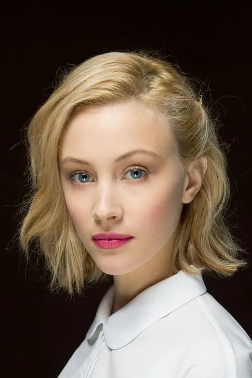 Sarah Gadon interpretando a Sarah