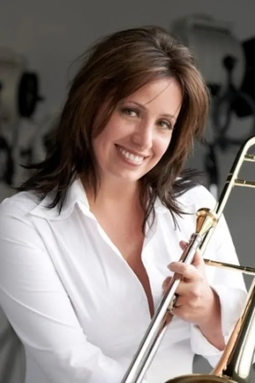 Sarah Morrow interpretando a trombone, Musical Director