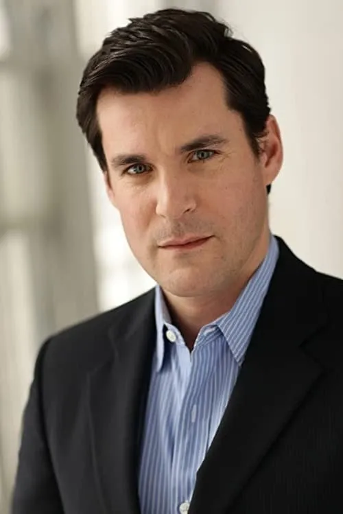 Sean Maher interpretando a Kilroy