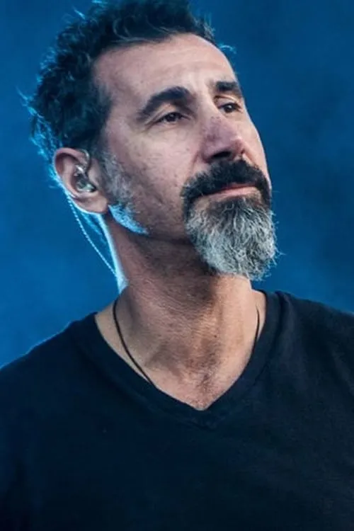 Serj Tankian interpretando a Self