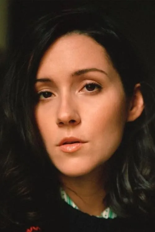 Shannon Woodward interpretando a Anna