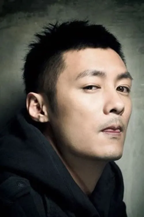 Shawn Yue interpretando a General Zeng