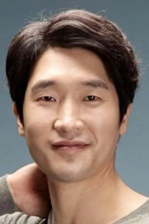 Actor Shin Chi-young