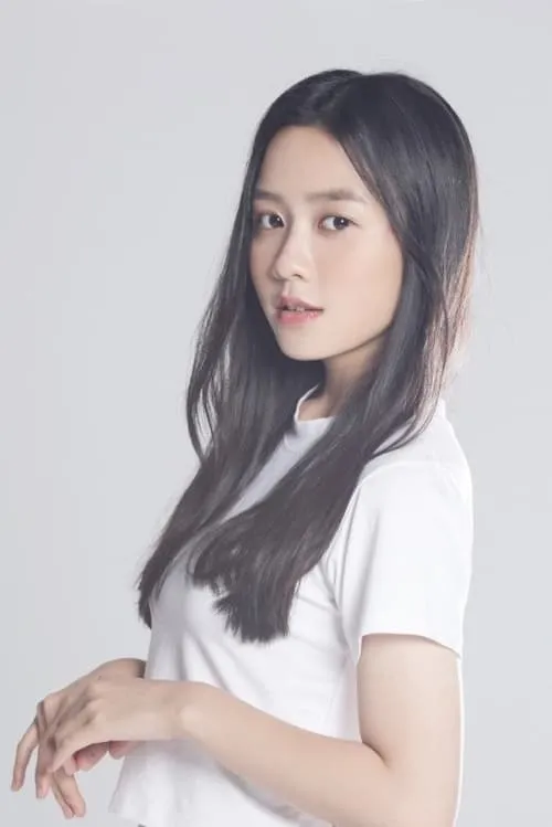 Actor Shin Soo-yeon