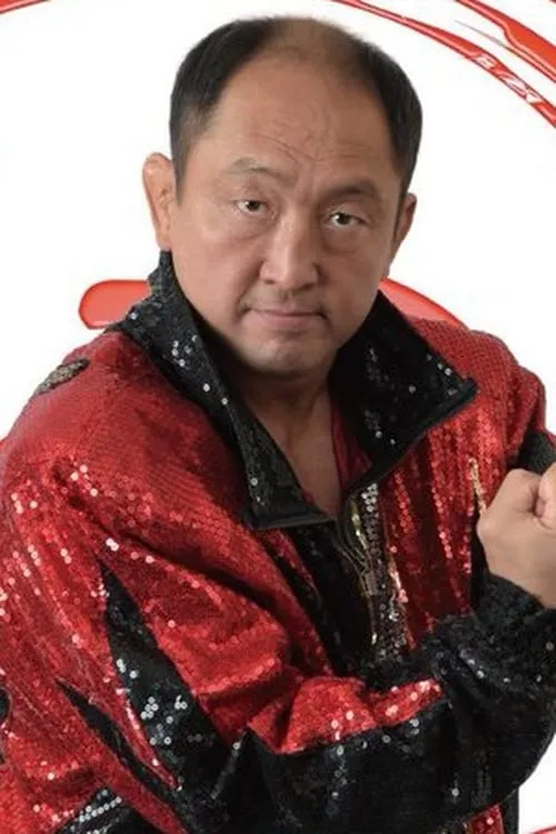 Shinjiro Otani interpretando a Shinjiro Otani