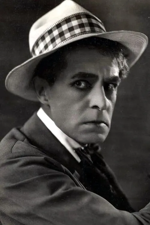 Actor Sidney Ainsworth